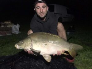karp złowiony nocą
